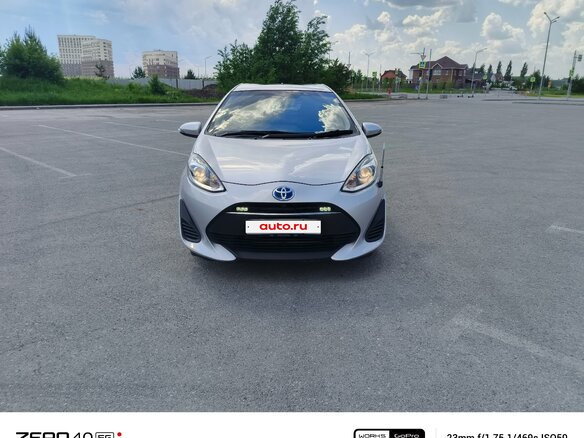 2017 Toyota Aqua I Рестайлинг, серый, 1100000 рублей