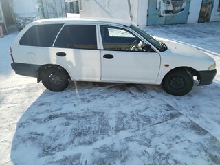 2000 Mitsubishi Libero I Рестайлинг, белый, 230000 рублей, вид 4