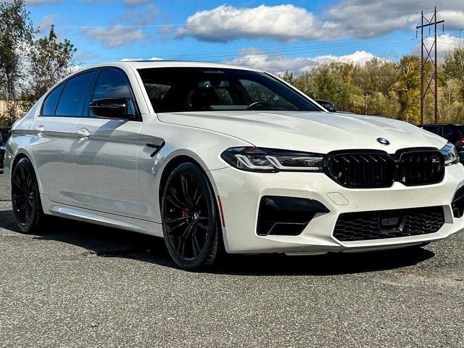 Открыть фотографии: BMW M5 VI (F90) Рестайлинг