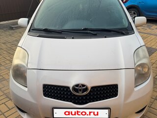 2008 Toyota Yaris Multimode II, белый, 450000 рублей, вид 1