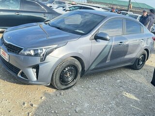 2021 Kia Rio IV Рестайлинг, серый, 1750000 рублей, вид 1