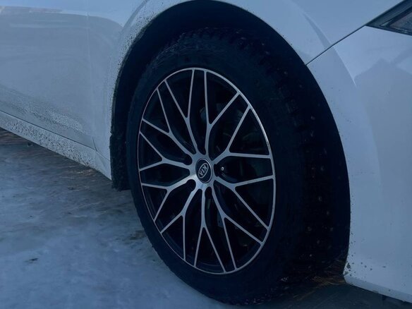 2020 Kia K5 III, белый, 3180000 рублей - вид 9