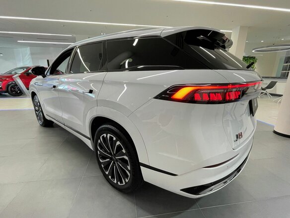 2026 Jaecoo J8, белый, 5039000 рублей - вид 6