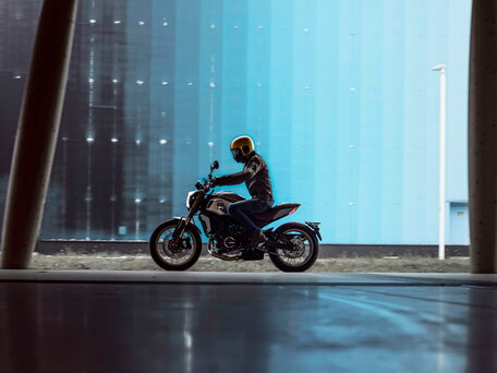 2024 CFMoto 700CL-X Heritage, синий, 691920 рублей, вид 4