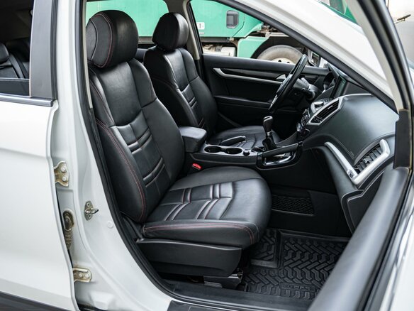 2017 Dongfeng AX7 I, белый - вид 7