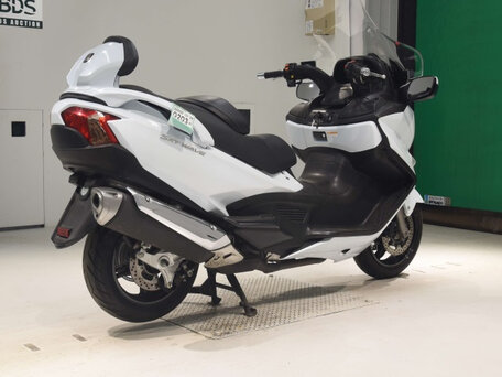 2013 Suzuki Burgman (SkyWave) 650, белый, 610000 рублей, вид 5
