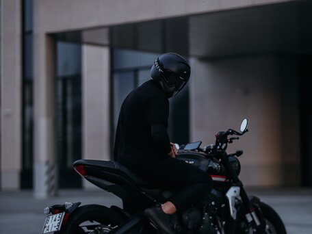 2022 Triumph Trident 660, чёрный, 1000000 рублей, вид 1