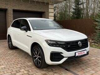 2019 Volkswagen Touareg III, белый, 5500000 рублей, вид 4