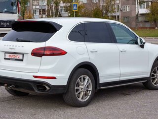 2016 Porsche Cayenne II Рестайлинг (958), белый, 3800000 рублей, вид 5