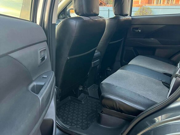 2013 Mitsubishi Outlander III, серый, 1530000 рублей - вид 9