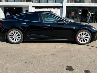 2017 Tesla Model S 75 I Рестайлинг, чёрный, 2900000 рублей, вид 5