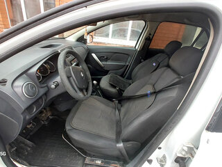 2014 Renault Logan II, белый, 350000 рублей, вид 4
