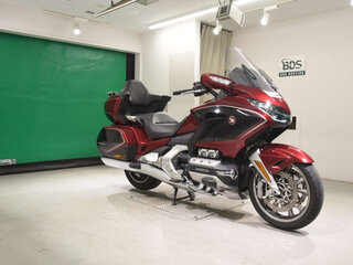 2018 Honda GL 1800 Gold Wing, пурпурный, 2000000 рублей, вид 4
