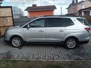 2013 SsangYong Korando Turismo I, серебристый, 1450000 рублей, вид 2