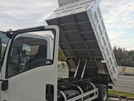 2024 Isuzu Elf (N-series), белый, 6000000 рублей, вид 5