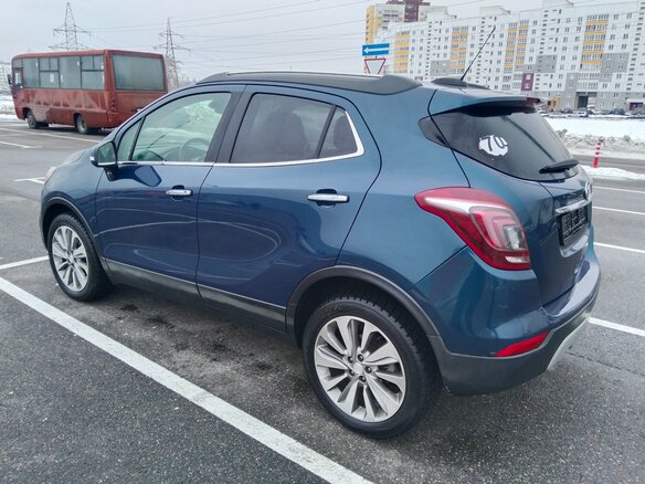 2019 Buick Encore I Рестайлинг, синий, 1430000 рублей - вид 1