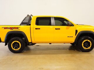 2024 Ram 1500 Crew Cab TRX V, жёлтый, 14433816 рублей, вид 3