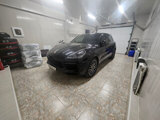 2018 Porsche Cayenne III, чёрный, 5900000 рублей, вид 2
