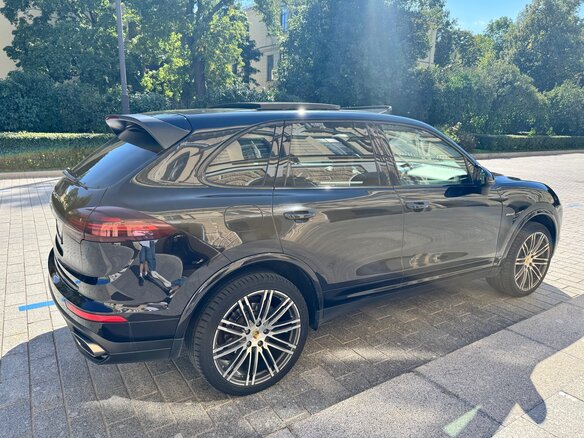 2017 Porsche Cayenne Diesel II Рестайлинг (958), чёрный, 4599999 рублей - вид 8