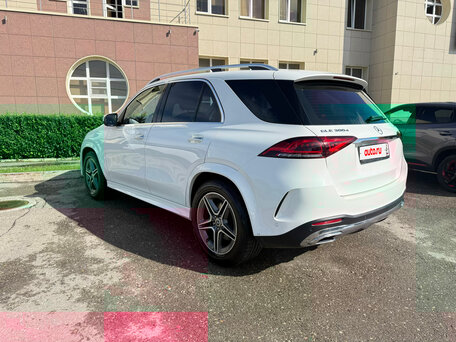 2020 Mercedes-Benz GLE 300 d II (V167), белый, 6200000 рублей, вид 2