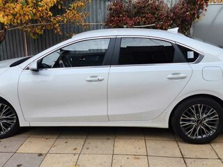 2022 Kia K3 II Рестайлинг, белый, 2399000 рублей, вид 1