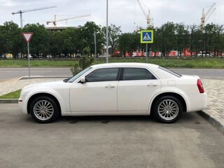 2008 Chrysler 300C I, белый, 400000 рублей, вид 4
