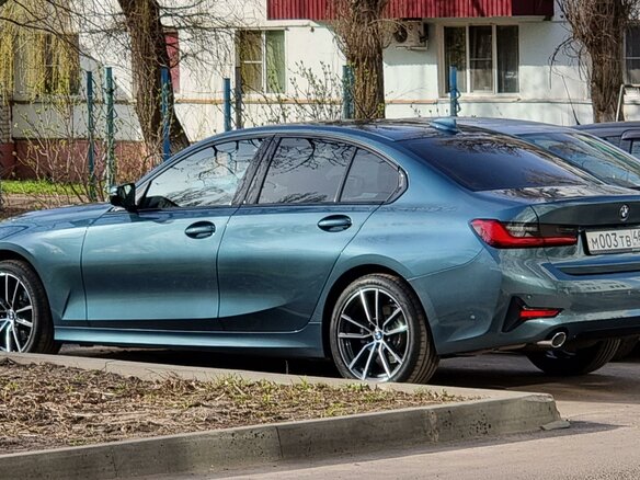 2020 BMW 3 серии 318d VII (G2x), синий, 4099000 рублей - вид 9