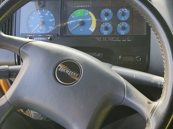 2002 Mercedes-Benz Atego, жёлтый, 3850000 рублей - вид 15