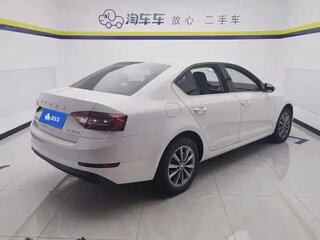 2022 Skoda Octavia III (A7) Рестайлинг, белый, 1576000 рублей, вид 3