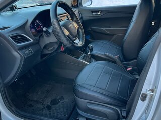 2017 Hyundai Solaris II, серый, 800000 рублей, вид 5
