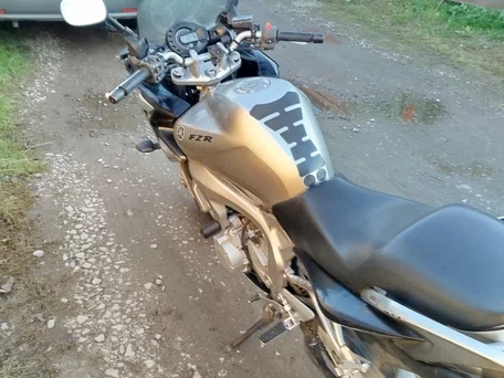 2004 Yamaha FZ6, серый, 295000 рублей, вид 3