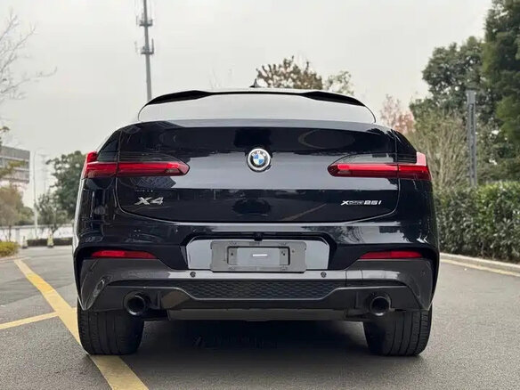 2021 BMW X4 25i II (G02) Рестайлинг, чёрный - вид 4