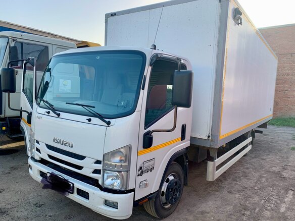 2019 Isuzu Elf (N-series), белый, 4827000 рублей - вид 17