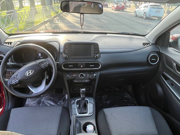 2018 Hyundai Kona I, красный, 1799999 рублей - вид 5