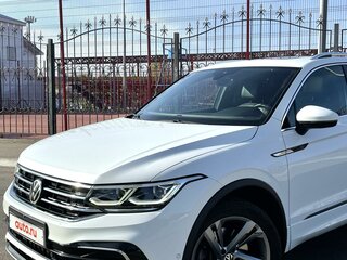 2021 Volkswagen Tiguan II Рестайлинг, белый, 3700000 рублей, вид 4