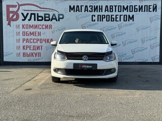 2013 Volkswagen Polo V, белый, 700000 рублей, вид 2