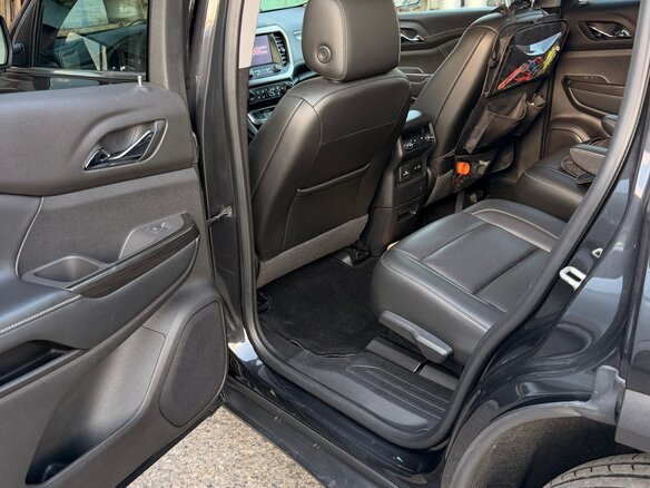 2019 GMC Acadia II Рестайлинг, чёрный, 2400000 рублей - вид 12