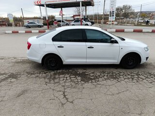 2016 Skoda Rapid I, белый, 900000 рублей, вид 3