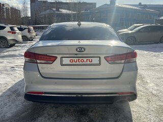 2017 Kia Optima IV, серебристый, 1580000 рублей, вид 2