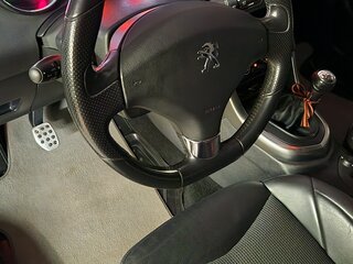 2013 Peugeot 308 I Рестайлинг, белый, 750000 рублей, вид 5