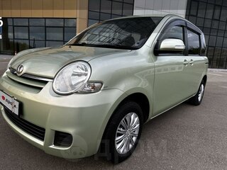 2010 Toyota Sienta I Рестайлинг 1, зелёный, 779999 рублей, вид 4