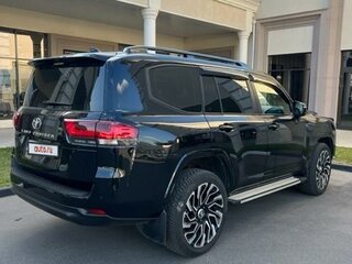 2022 Toyota Land Cruiser 300 Series, чёрный, 12900000 рублей, вид 5