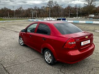 2010 Chevrolet Aveo I Рестайлинг, красный, 480000 рублей, вид 5