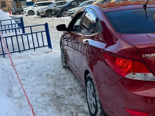 2013 Hyundai Solaris I, красный, 950000 рублей, вид 5