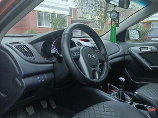 2011 Kia Cerato 6-speed II, оранжевый, 800500 рублей, вид 5