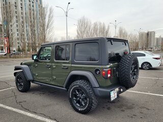 2022 Jeep Wrangler IV (JL), зелёный, 10000000 рублей, вид 4