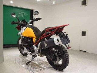 2021 Moto Guzzi V85 TT, жёлтый, 876218 рублей, вид 5