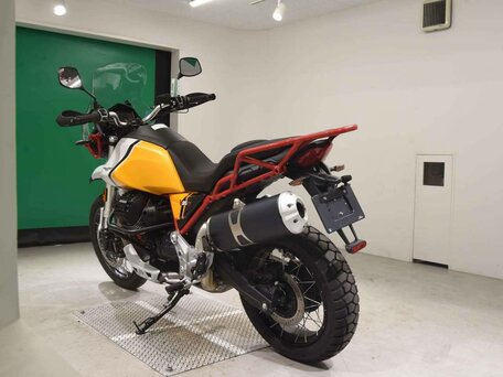 2021 Moto Guzzi V85 TT, жёлтый, 871301 рублей, вид 5