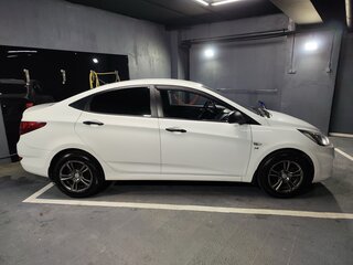 2014 Hyundai Solaris I, белый, 999999 рублей, вид 4