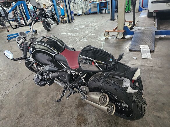 2023 BMW R Nine T, серебристый, 4500000 рублей - вид 4